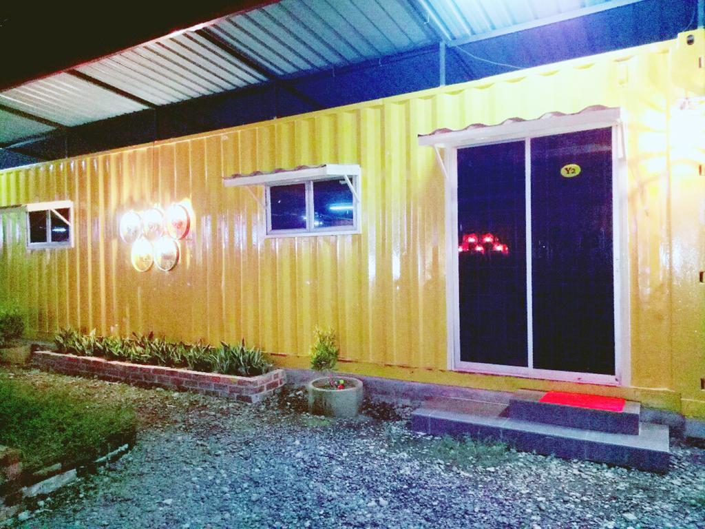 5 Stone Cabin Chalet Taiping Exterior photo